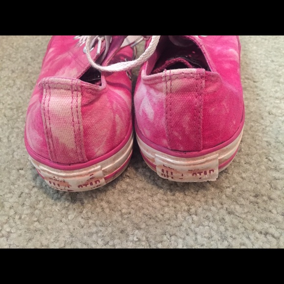 pink converse - Picture 2 of 3